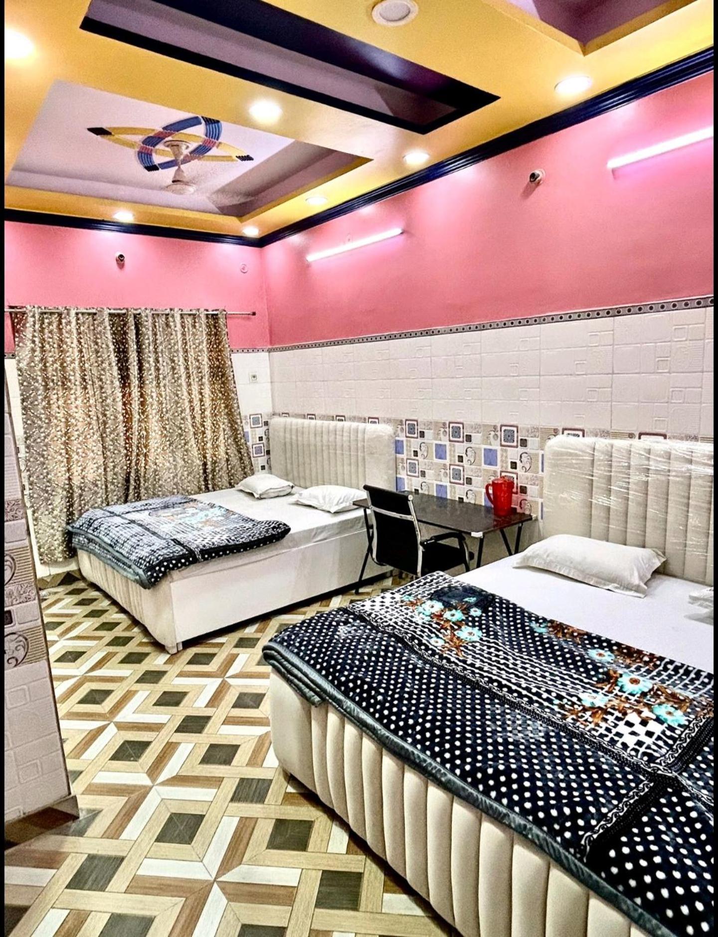 Hotel Jaipur Palace New Delhi Bagian luar foto
